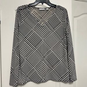 Black and white stretch top